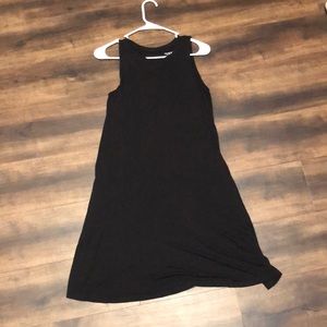 Black sleeveless dress with pockets. Size small. No flaws!